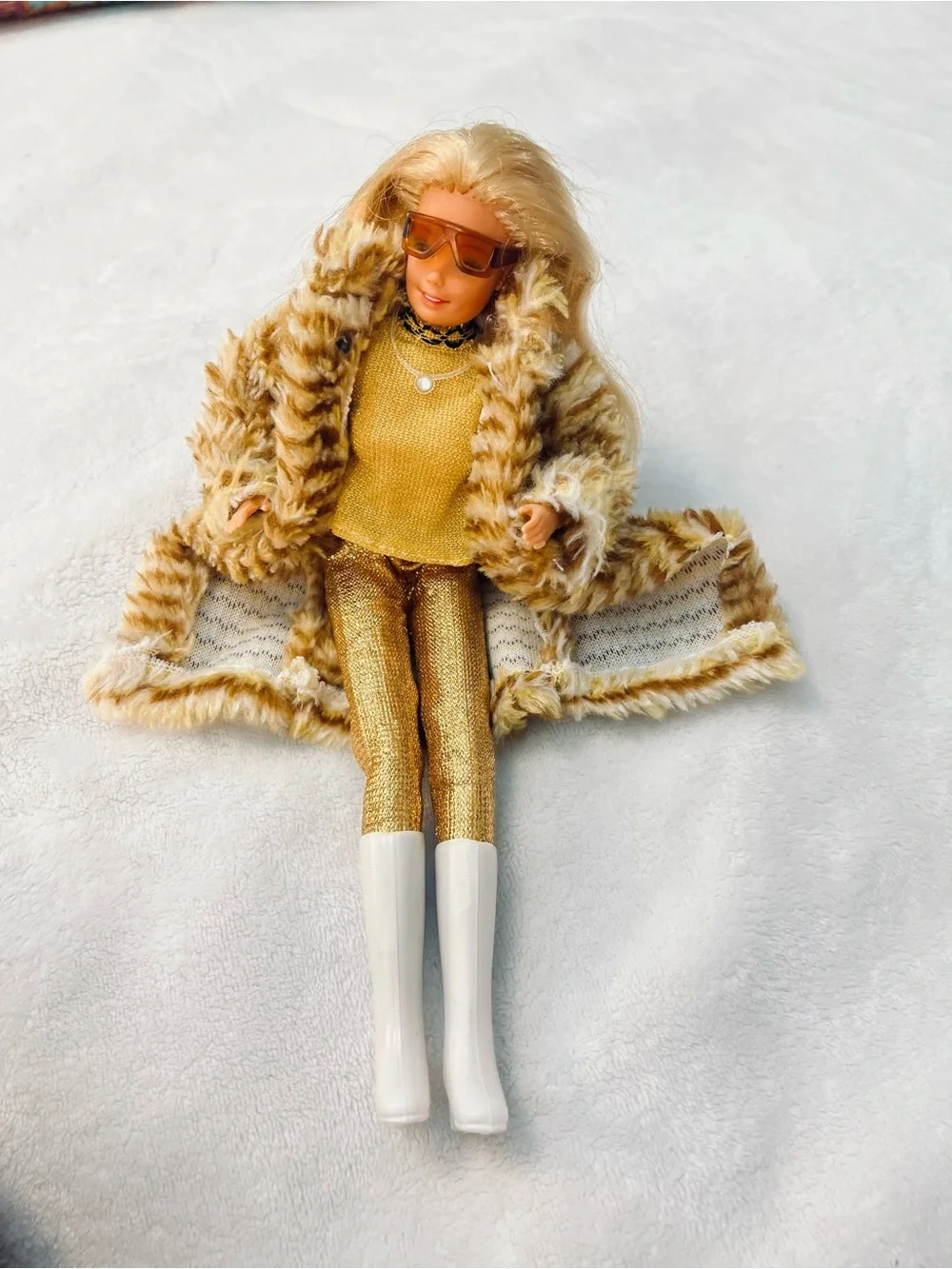 Vintage 1980 Golden Dream Barbie # 1874 Mattel Super Star Era Blonde Doll